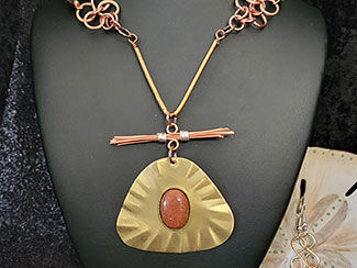 Single-Strand Necklace