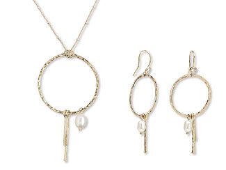 Single-Strand Necklace and Earrings Set