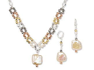 Single-Strand Necklace and Earrings Set