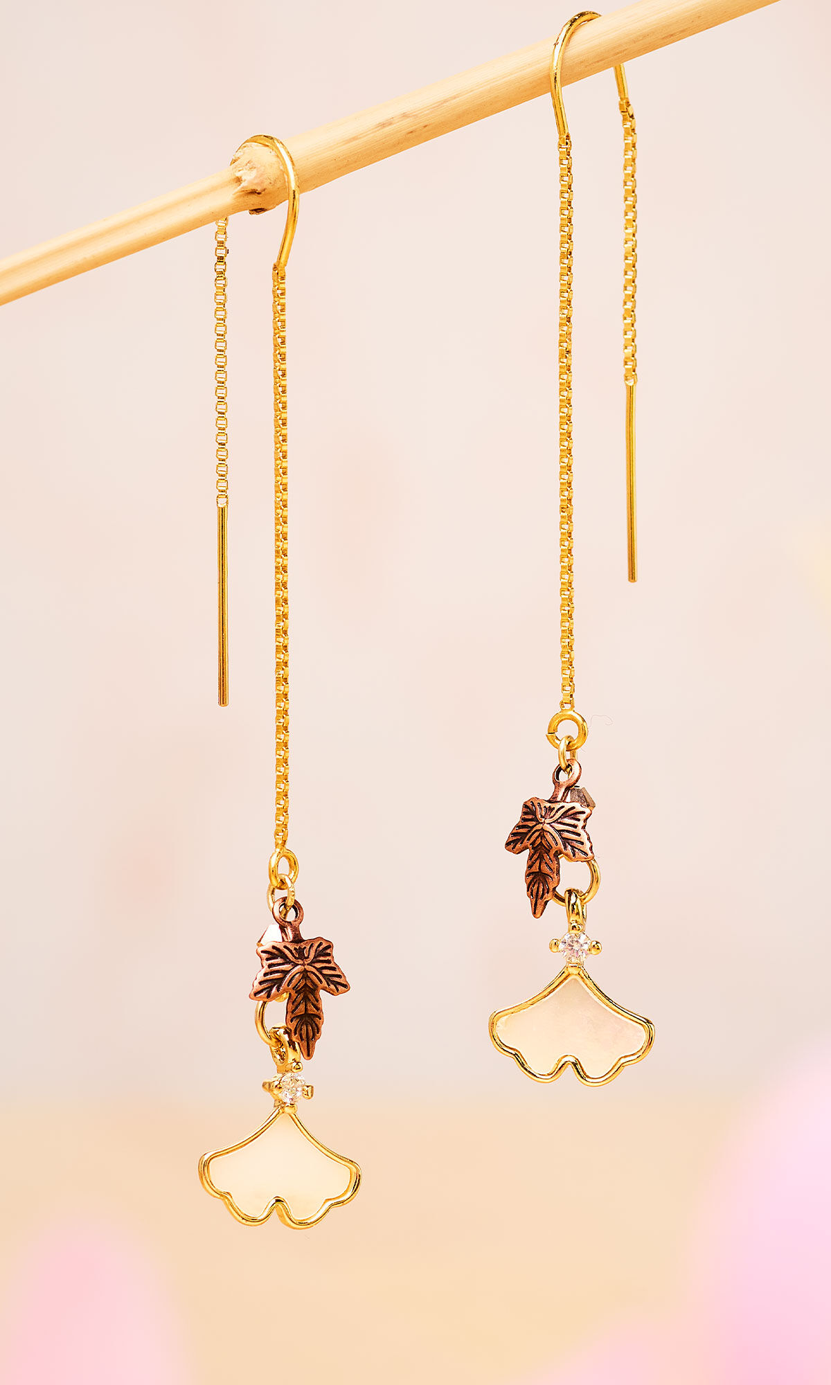 Design Idea R J 2 D hanging on a dowel