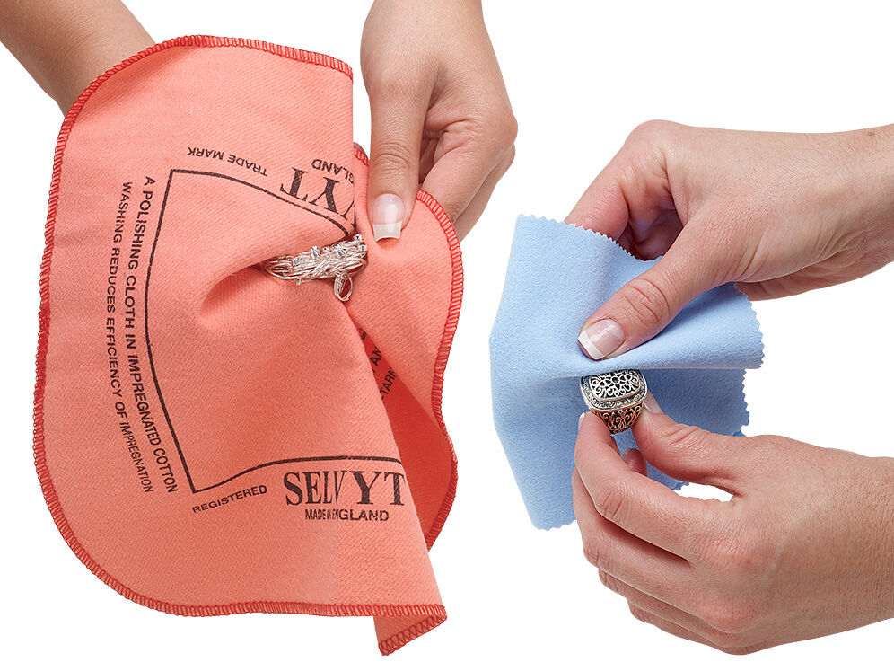 Cleaning rings with polishing clothe