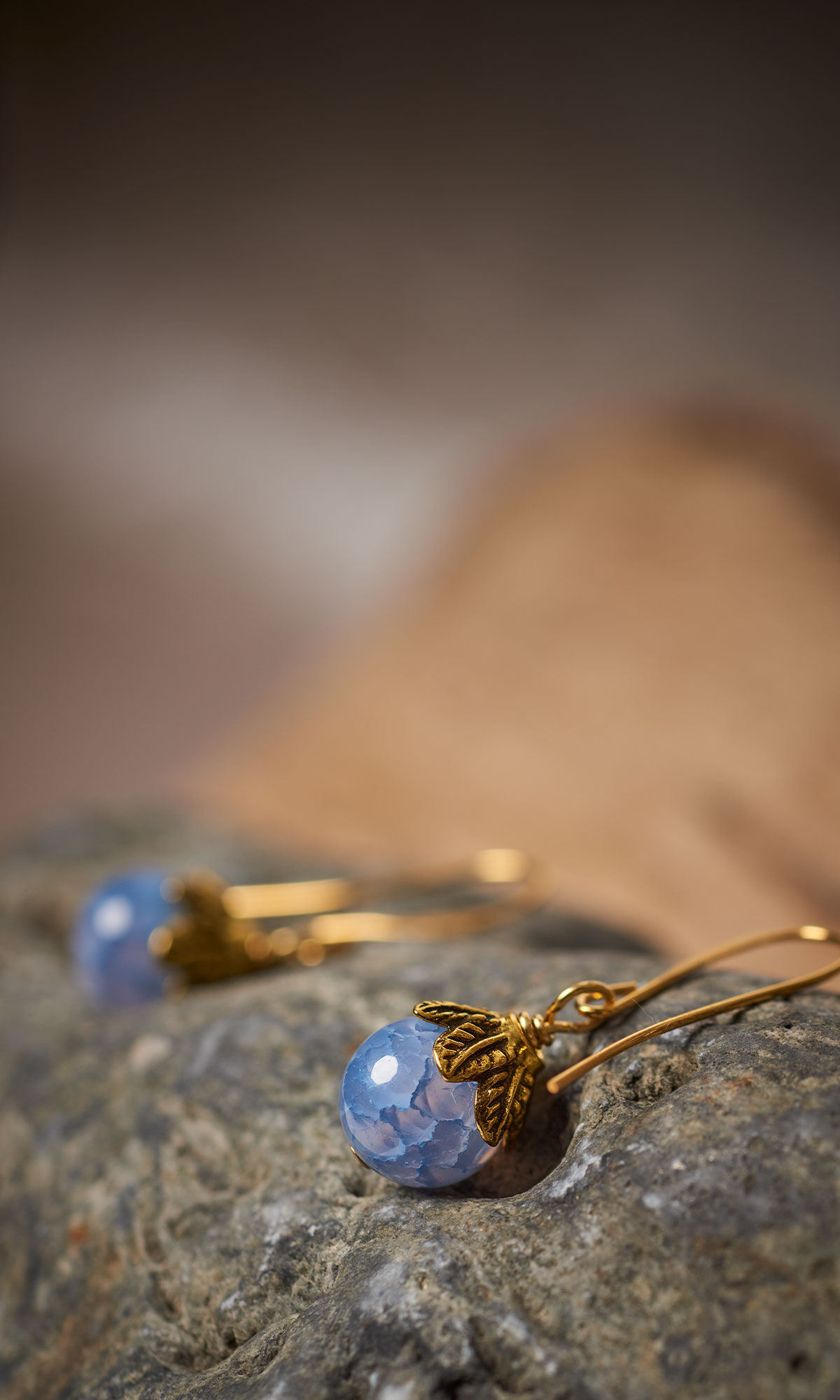 Design Idea RB2J earrings on stone