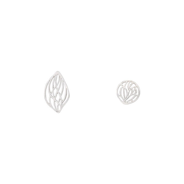 Focal and component, silver-finished "pewter" (zinc-based alloy), 18mm matte flat round with cutout weave design and 32x19mm matte leaf with cutout weave design. Sold per pkg of 12. image number 0