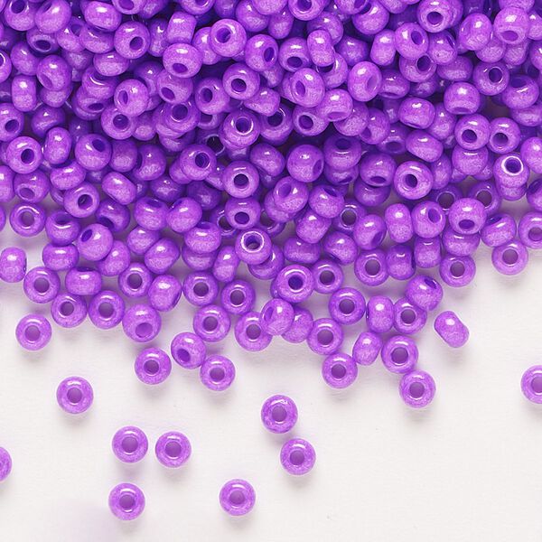 Seed bead, Preciosa Ornela Czech glass, pkg/500g, #8 rocaille, opaque violet luster chalkwhite, (16128). image number 0