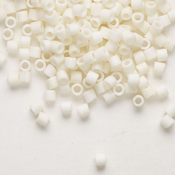 Seed bead, Delica®, glass, pkg/250g, #8 round, opaque matte glazed luster cream (DBL-0352). image number 0