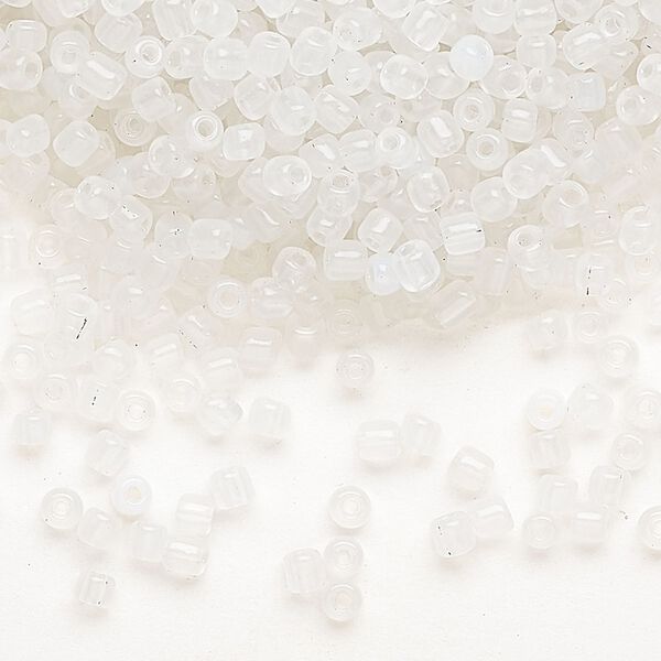 Seed bead, glass, pkg/50g, #8 round, translucent frosted clear. image number 0