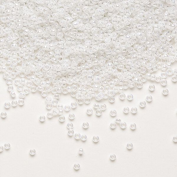 Seed bead, Miyuki, glass, pkg/250g, #15 rocaille, opaque luster white pearl (RR-420). image number 0