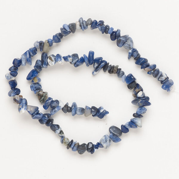 Bead, sodalite (natural), small to large chip, Mohs hardness 5-6. Sold per 15-1/2" to 16" strand. image number 0
