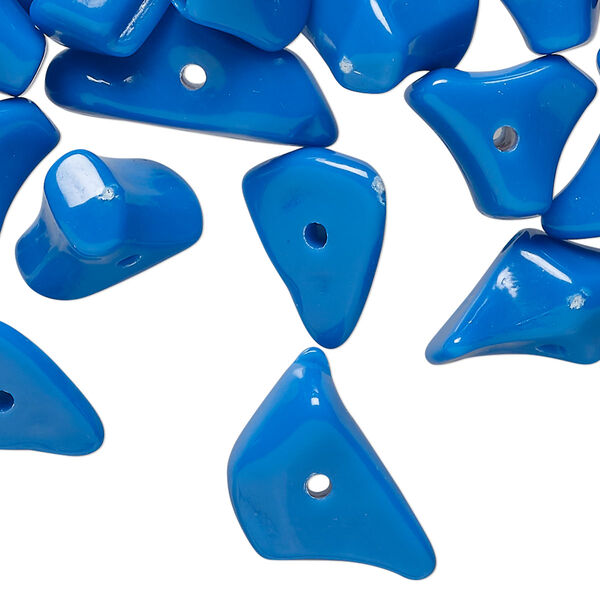 Bead, acrylic, blue, gigantic chip. Sold per 2-ounce pkg, approximately 85 beads. image number 0
