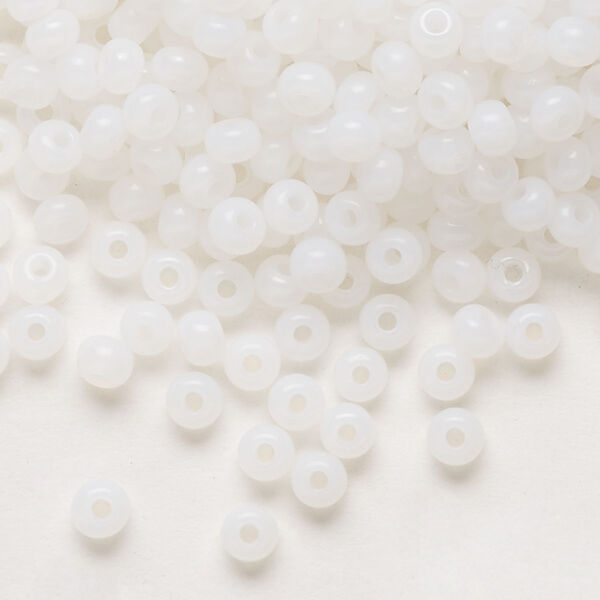 Seed bead, Preciosa Ornela Czech glass, pkg/50g, #6 rocaille, opaque alabaster, (02090). image number 0