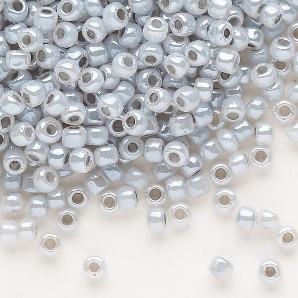 Seed bead, Dyna-Mites™, glass, opaque ceylon pastel grey, #6 round. Sold per 40-gram pkg. image number 0