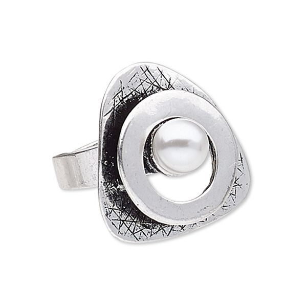 Ring, plastic pearl and antique silver-plated "pewter" (zinc-based alloy), white, 26x26x25mm triangle, adjustable. Sold individually. image number 0