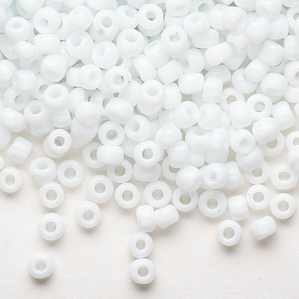 Seed bead, Dyna-Mites™, glass, opaque white, #6 round. Sold per 1/2 kilogram pkg. image number 0