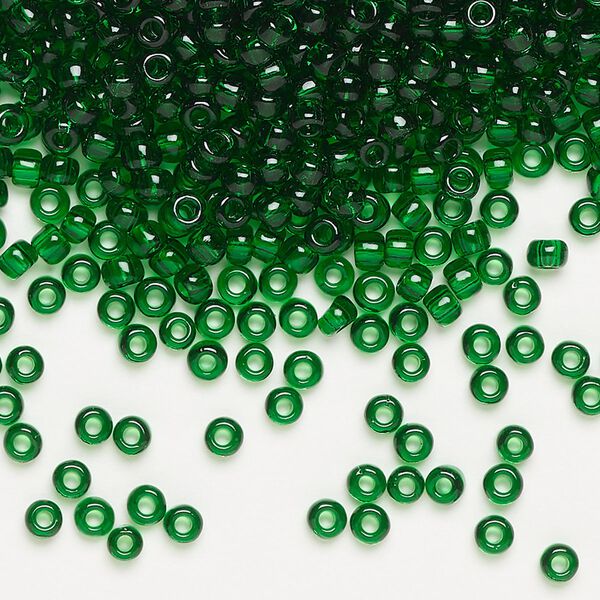 Seed bead, Dyna-Mites™, glass, transparent emerald green, #8 round. Sold per 1/2 kilogram pkg. image number 0