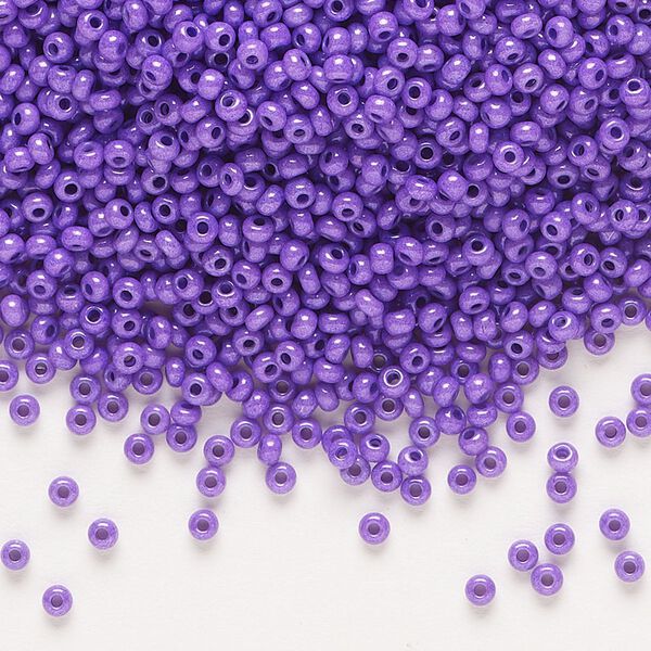 Seed bead, Preciosa Ornela Czech glass, pkg/50g, #11 rocaille, opaque terra dyed lilac luster chalkwhite, (16328). image number 0