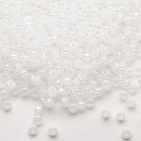 Seed bead, Dyna-Mites™, glass, opaque ceylon pastel white, #8 round. Sold per 40-gram pkg. image number 0